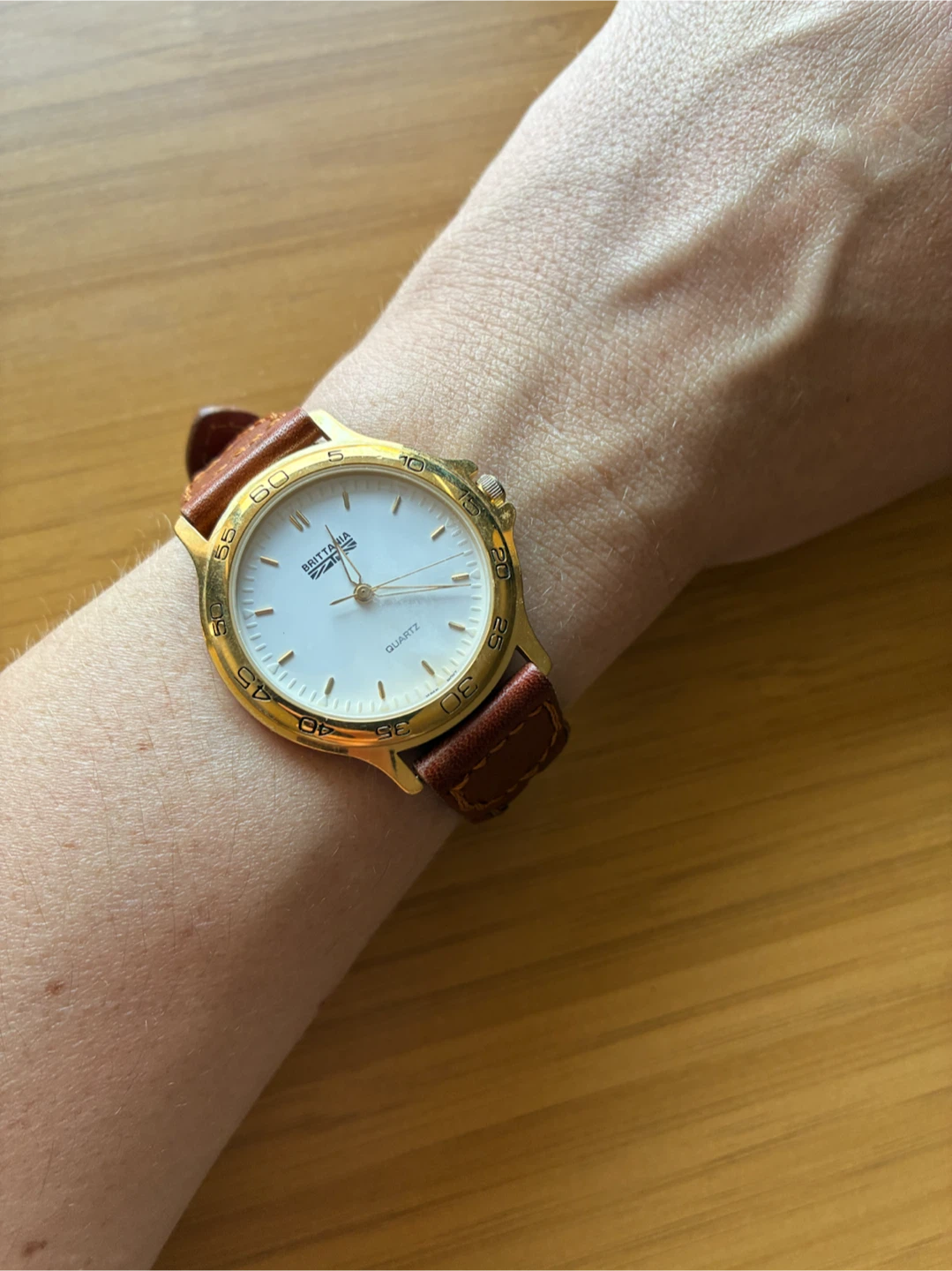 Vintage Quartz Watch with Brown Braided Leather Band - photo 4