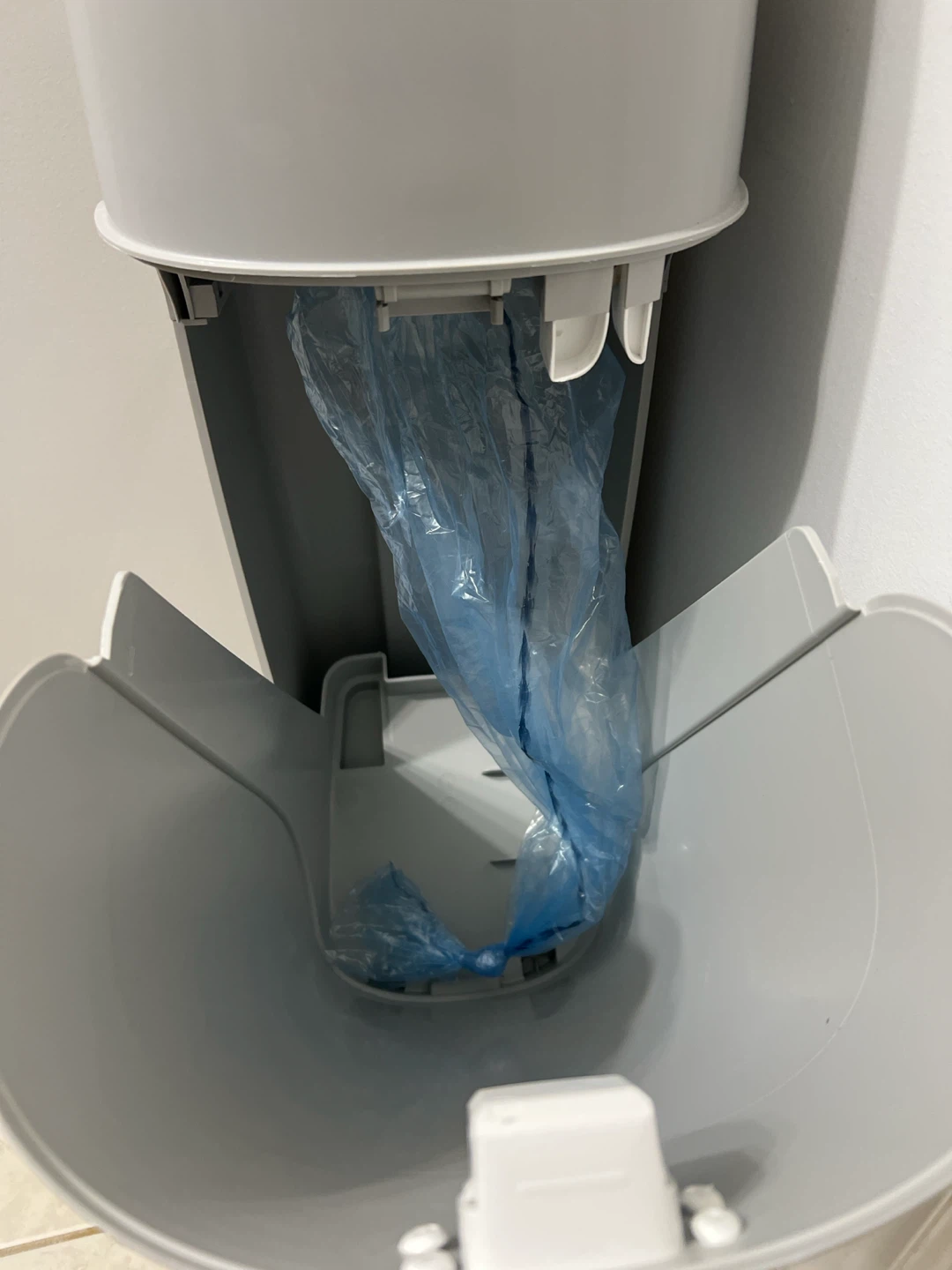 Playtex Diaper Pail with Refill Bags - photo 4