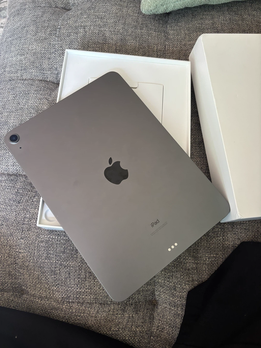 Apple iPad Air (4th Generation) - Space Gray