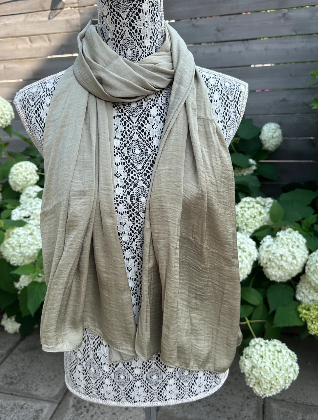 Lightweight Women's Scarf