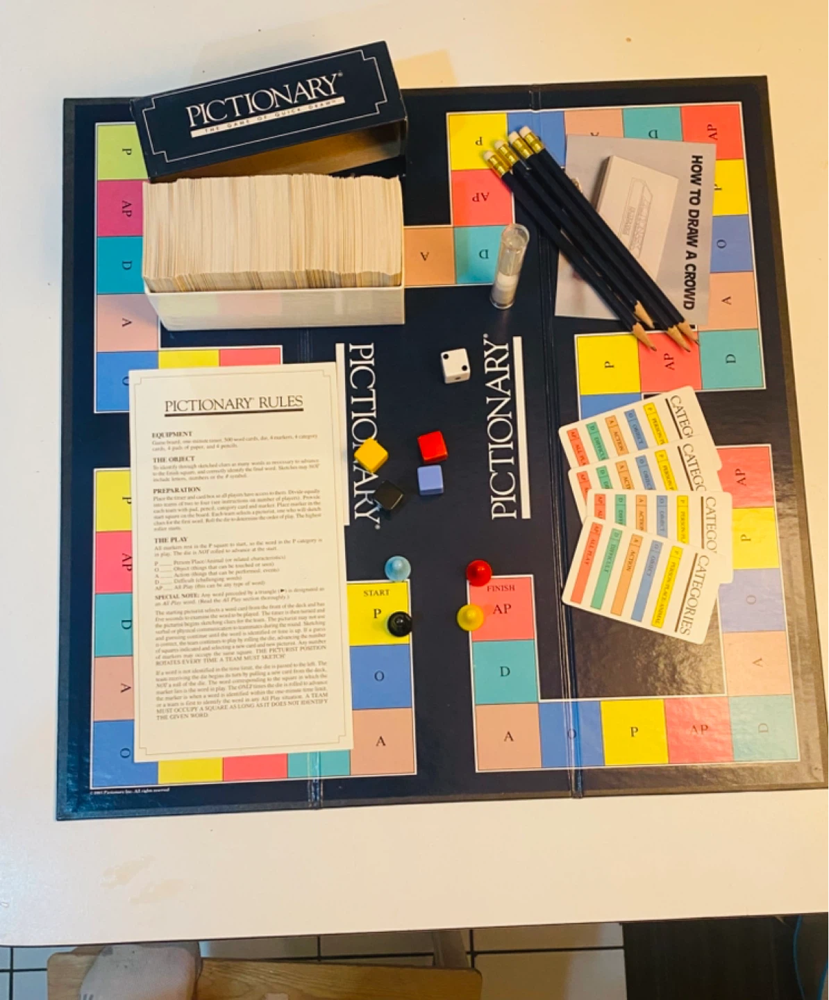 Collectible 1st Edition Pictionary Game - photo 2