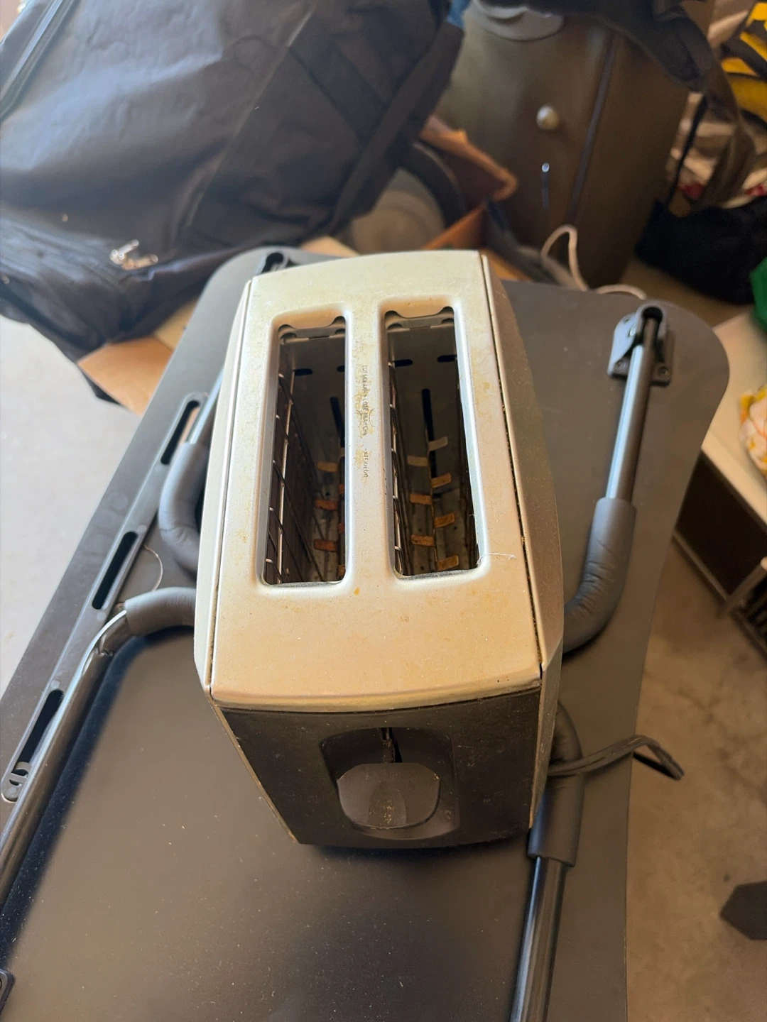 2-Slice Toaster - photo 2