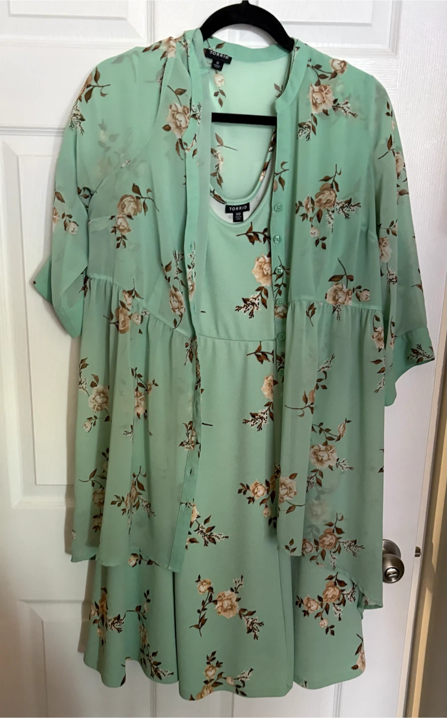 Torrid dress and shawl 00/0