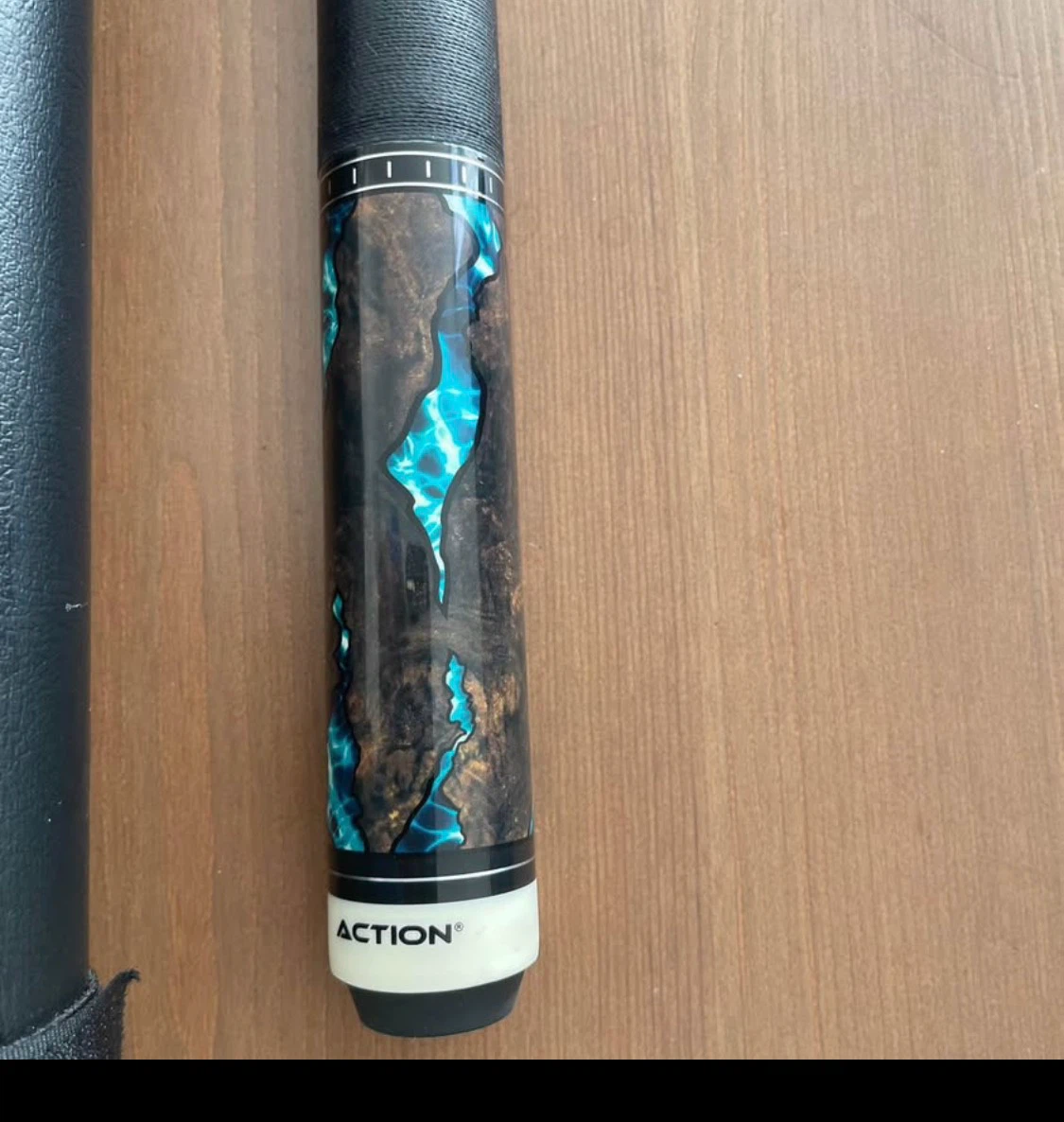 20 OZ Action Pool Cue with Leather case - photo 3