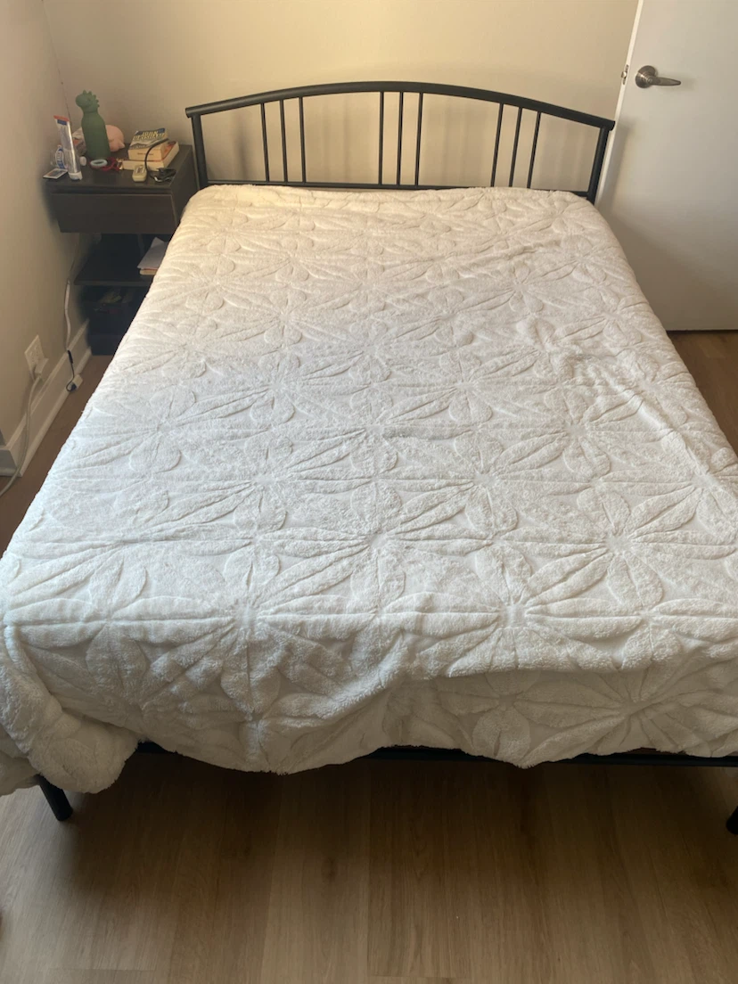 Bed Comforter - photo 2