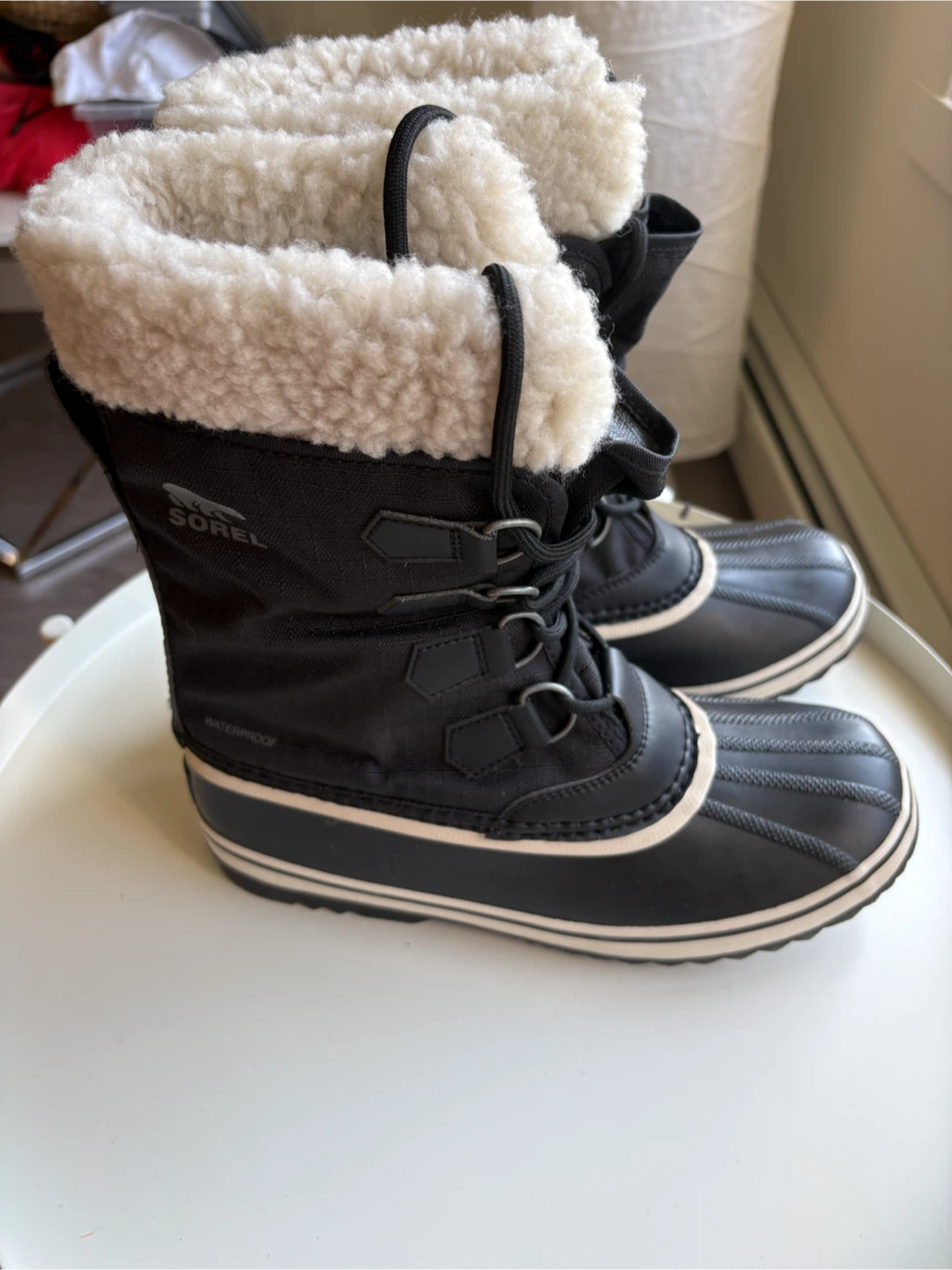 Sorel Women's Winter Boots US 8 - photo 2