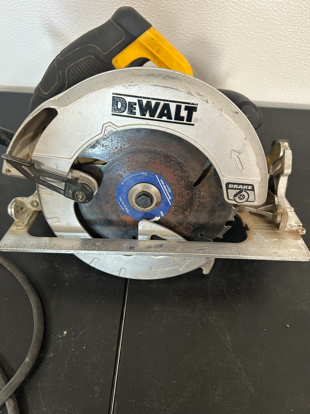 DEWALT DWE575SB 7-1/4" Circular Saw