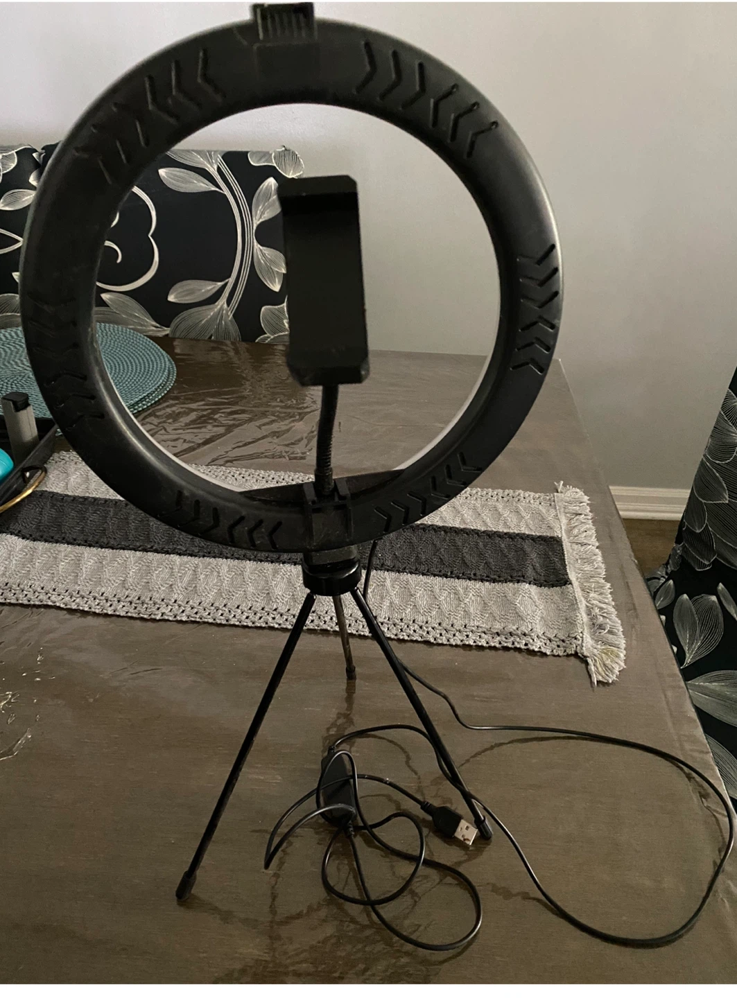 Black Ring Light with Tripod and Phone Mount - photo 2