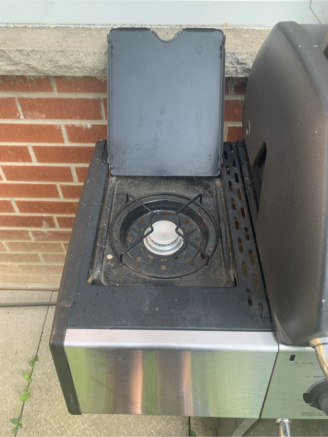 BROILMATE Gas Grill - photo 2