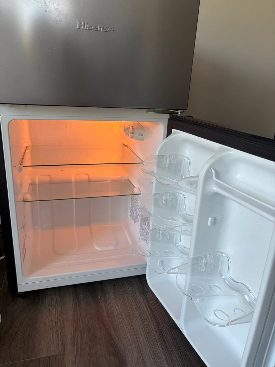 Hisense Mini Fridge - photo 2