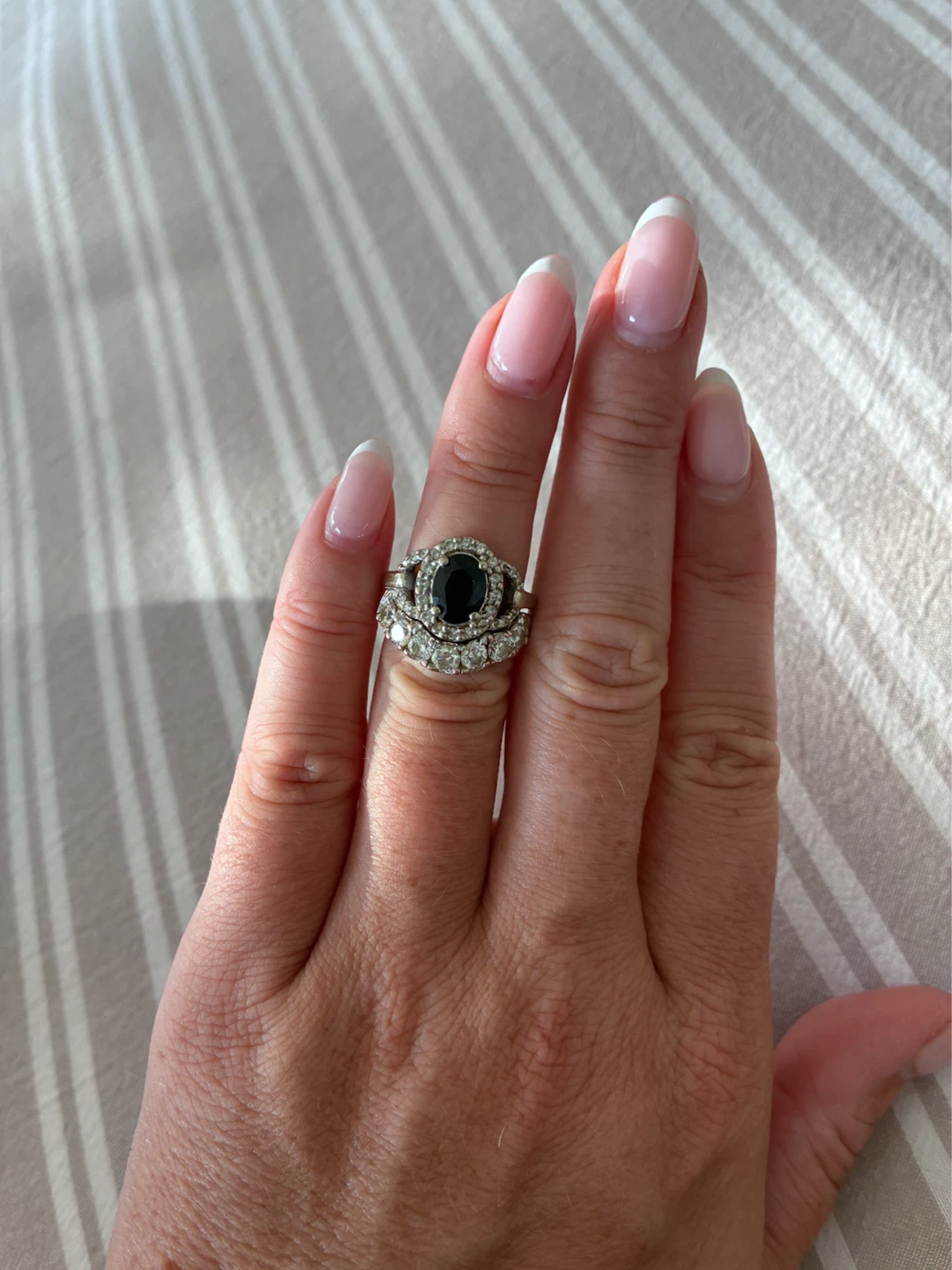 White Gold Sapphire & Diamond Ring - photo 2