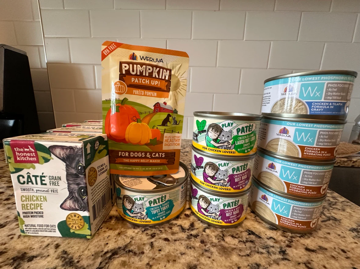 Variety of Weruva and Honest Kitchen Cat food