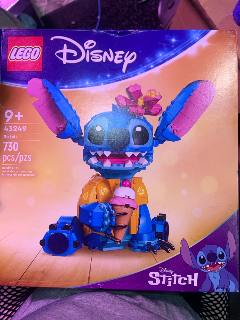LEGO Disney Stitch Angel and Stitch Building Sets - photo 2