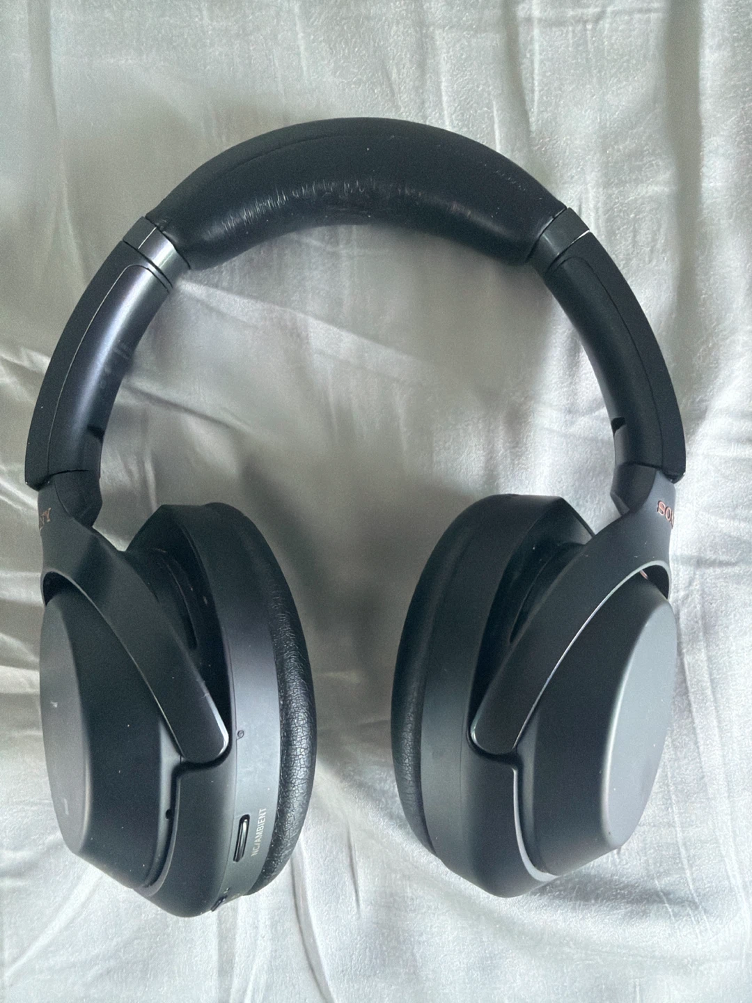Sony WH-1000XM3 Noise Cancelling Headphones - photo 2