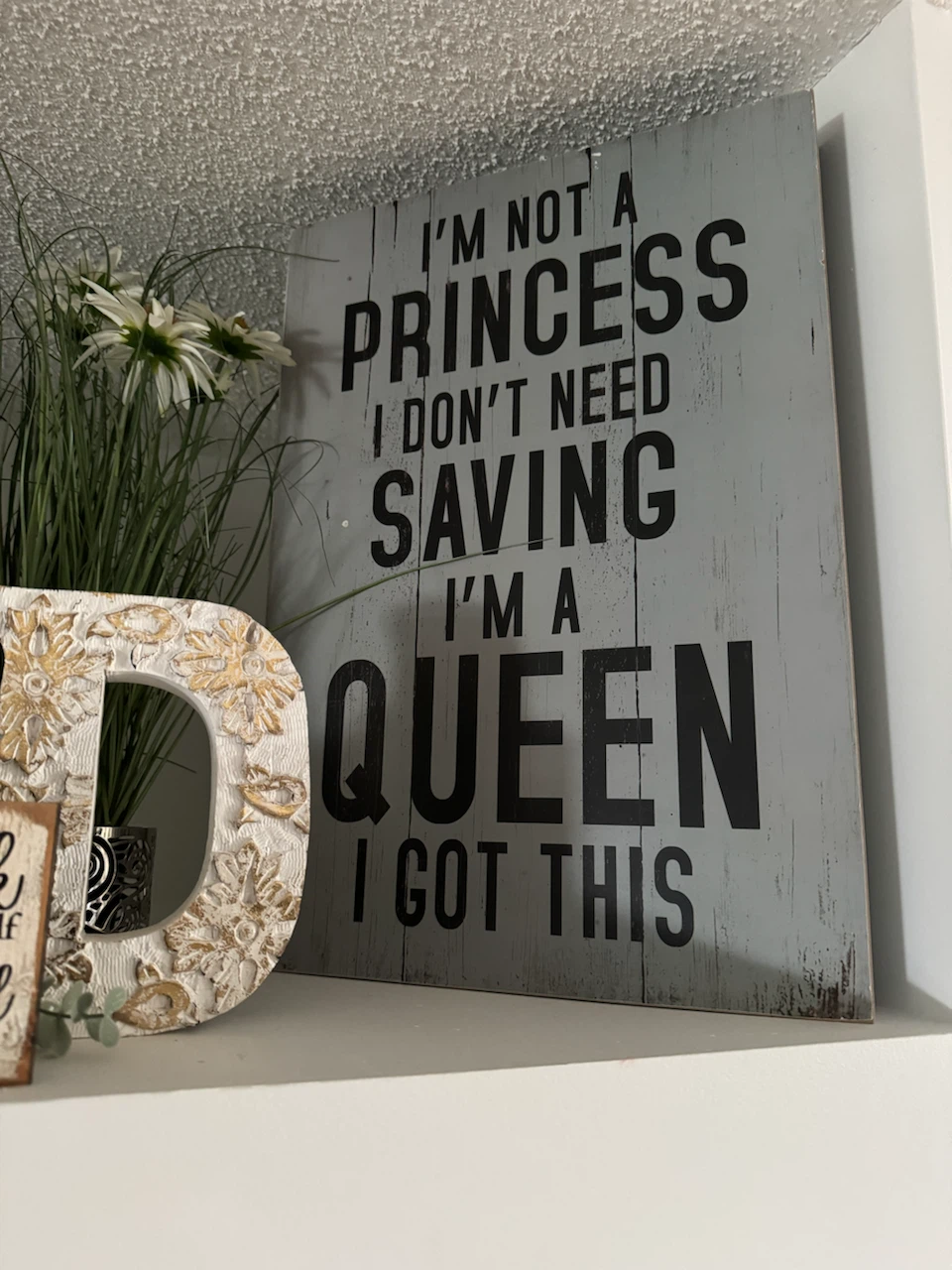 I'm a Queen Wood Sign - photo 2