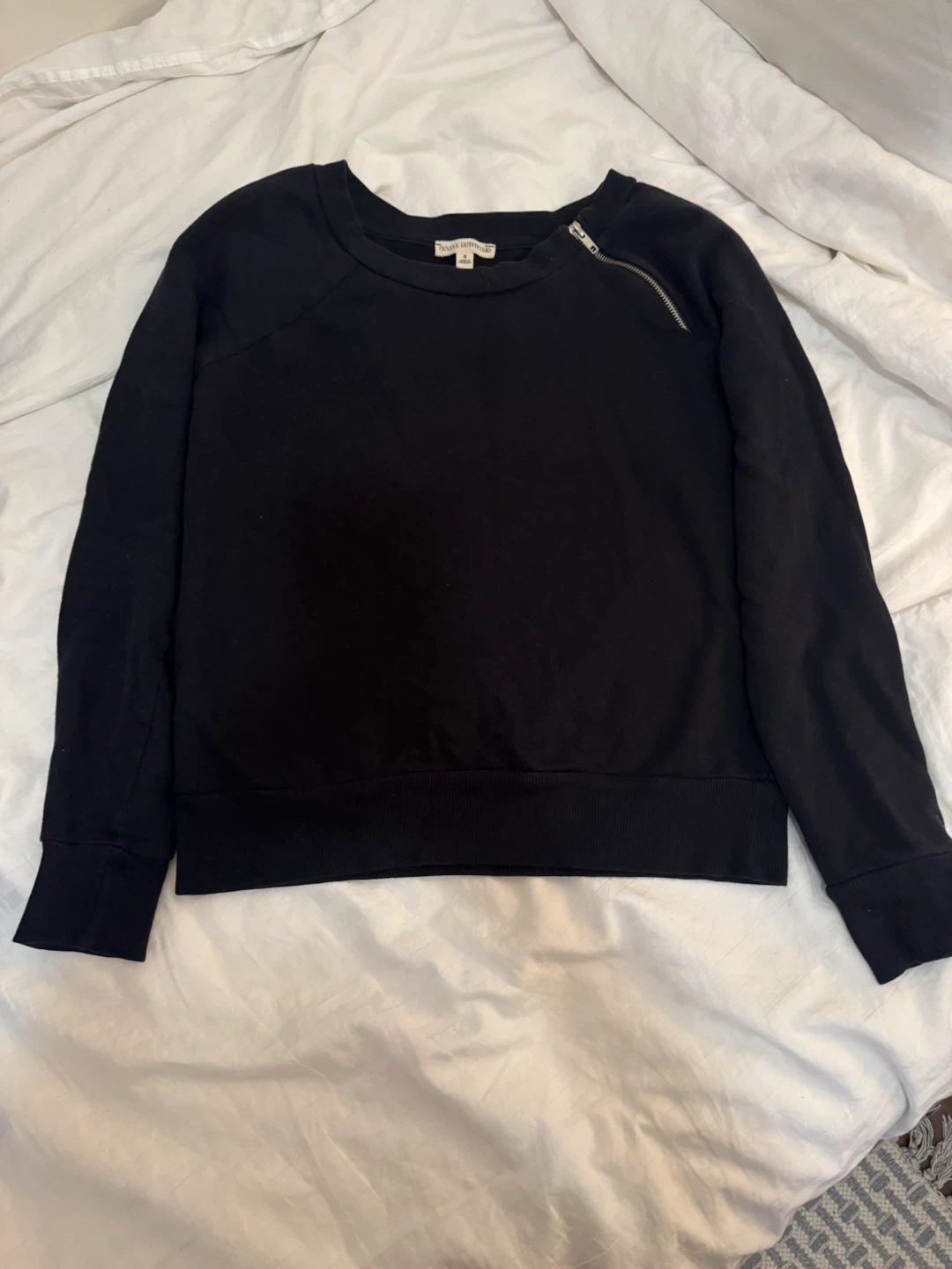 Black Sweatshirt