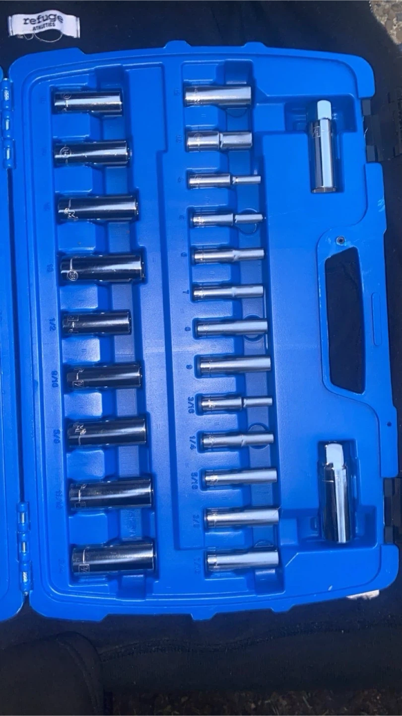 Mastercraft 128-Piece Mechanics Tool Set - photo 4