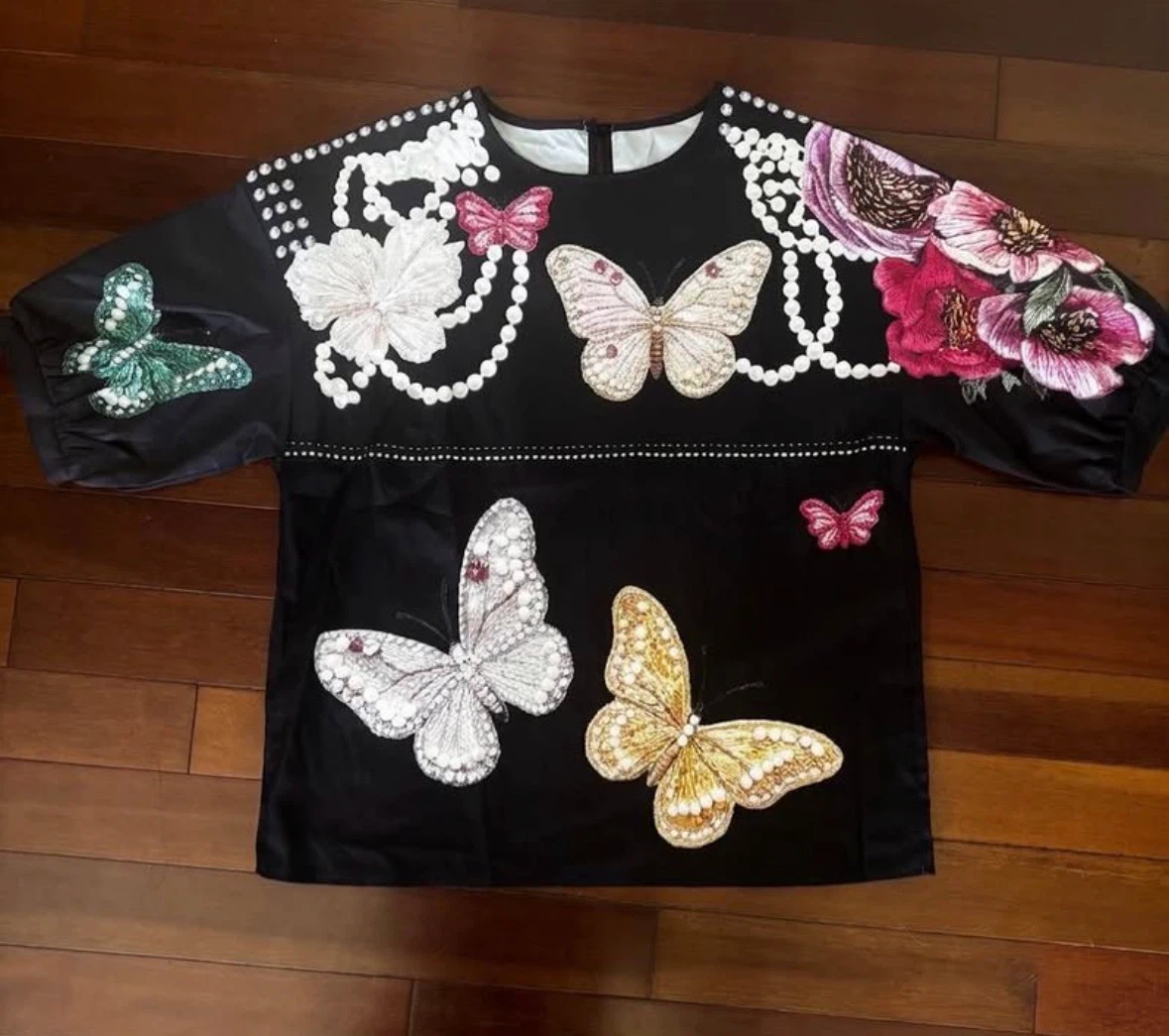 Brand New Elegant Top Size S