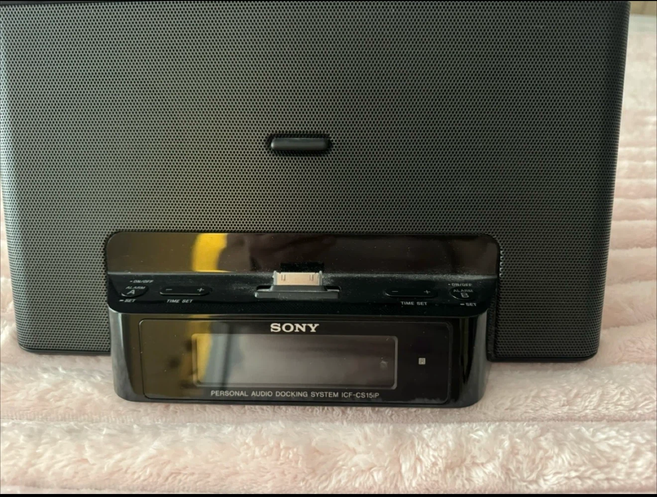 Sony Personal Audio Docking System ICF-CS15IP