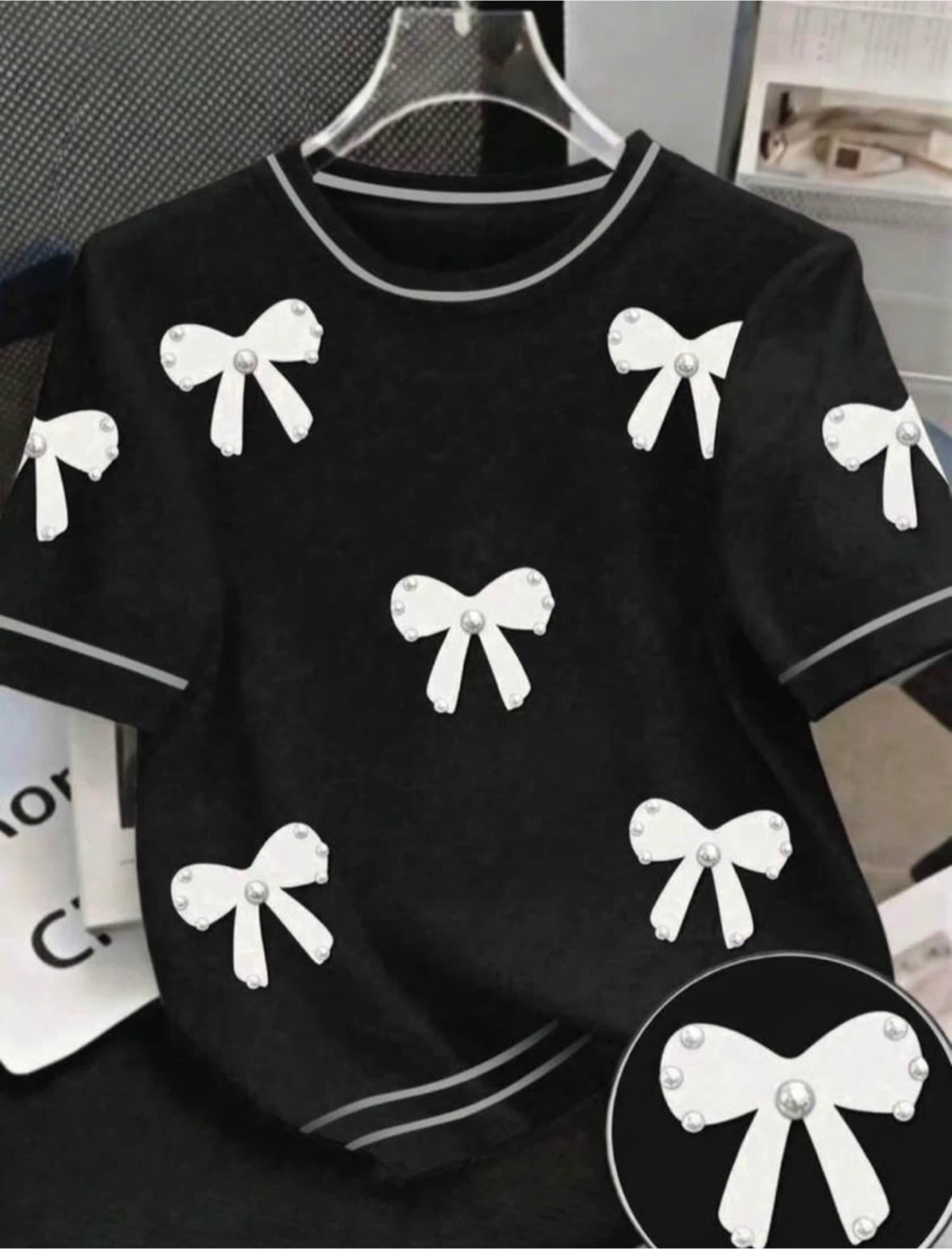 Brand New Black Short Sleeve T-Shirt with Bow and Pearl Size M