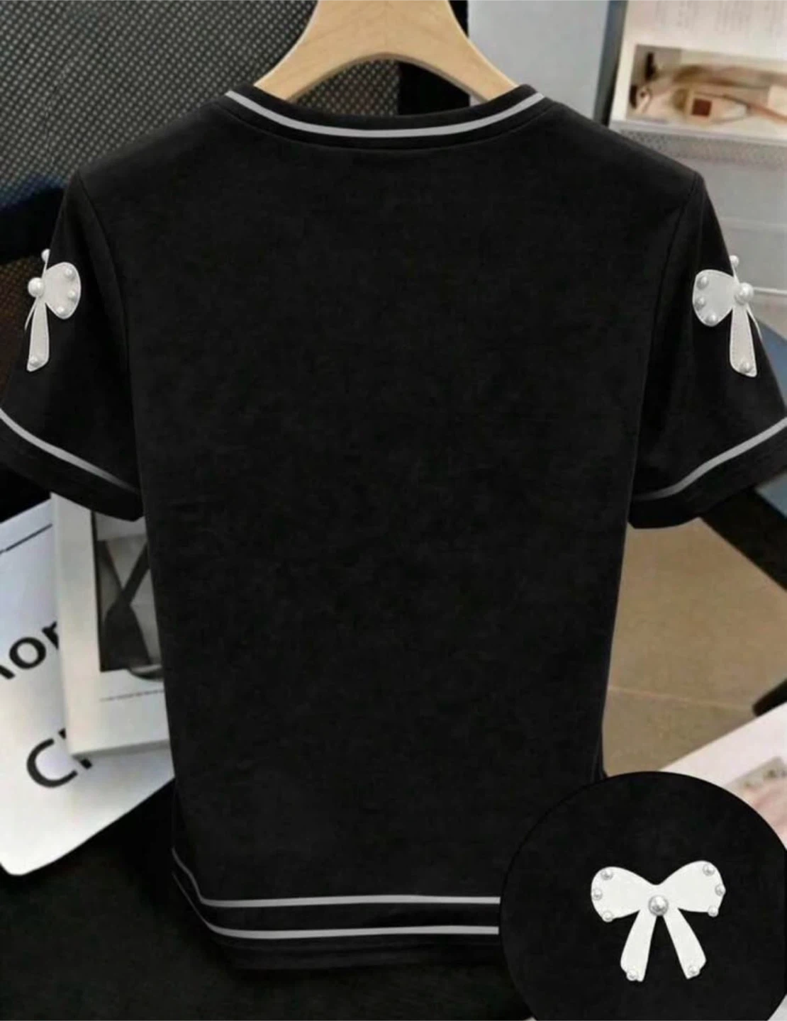 Brand New Black Short Sleeve T-Shirt with Bow and Pearl Size M - photo 2
