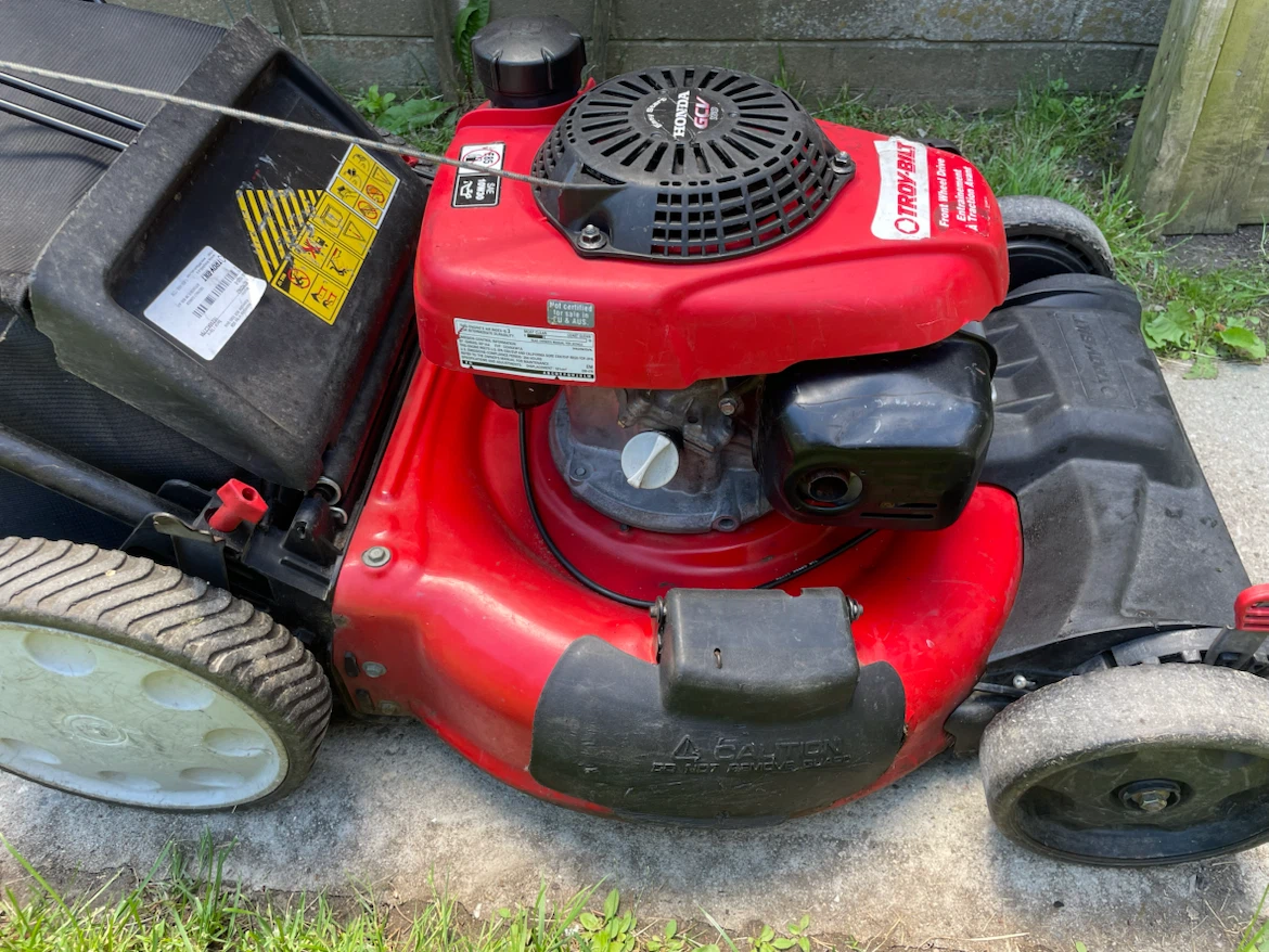 Troy-bilt Honda lawnmower with bag engine 160 cc & delivery - photo 5