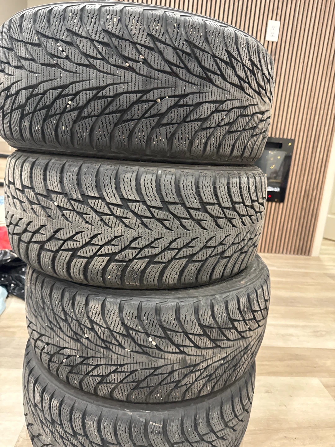 Nokian Hakkapeliitta R2 Winter Tires - photo 2