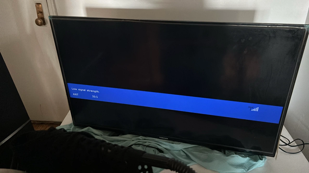Toshiba Television 43 inches