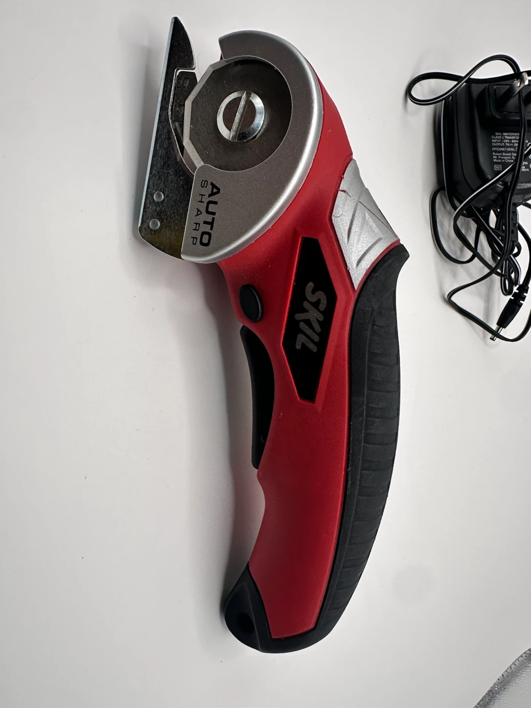 SKIL Auto Sharp Cordless Rotary Cutter - photo 2