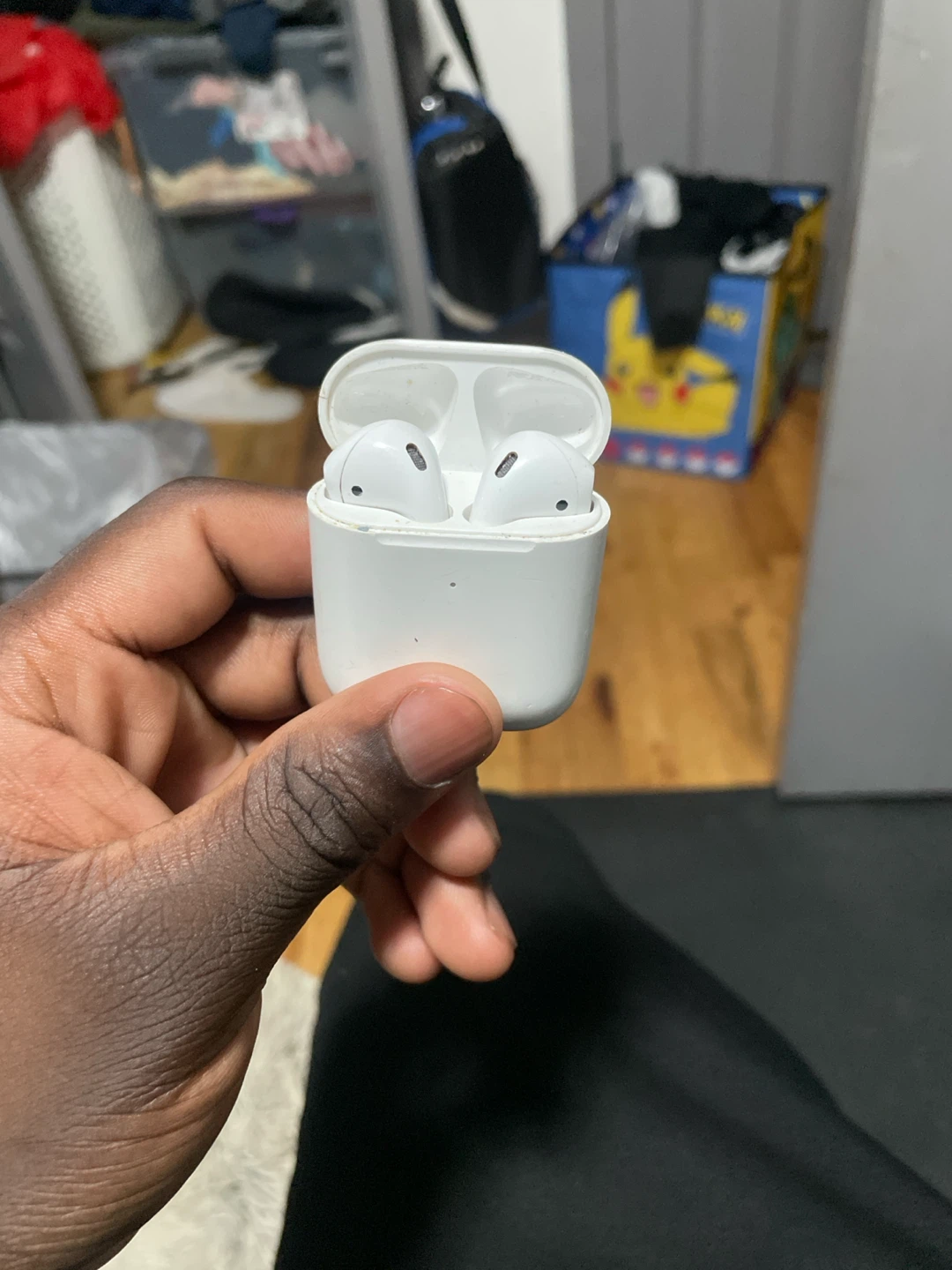 Apple AirPods (2nd Gen) Wireless Earbuds