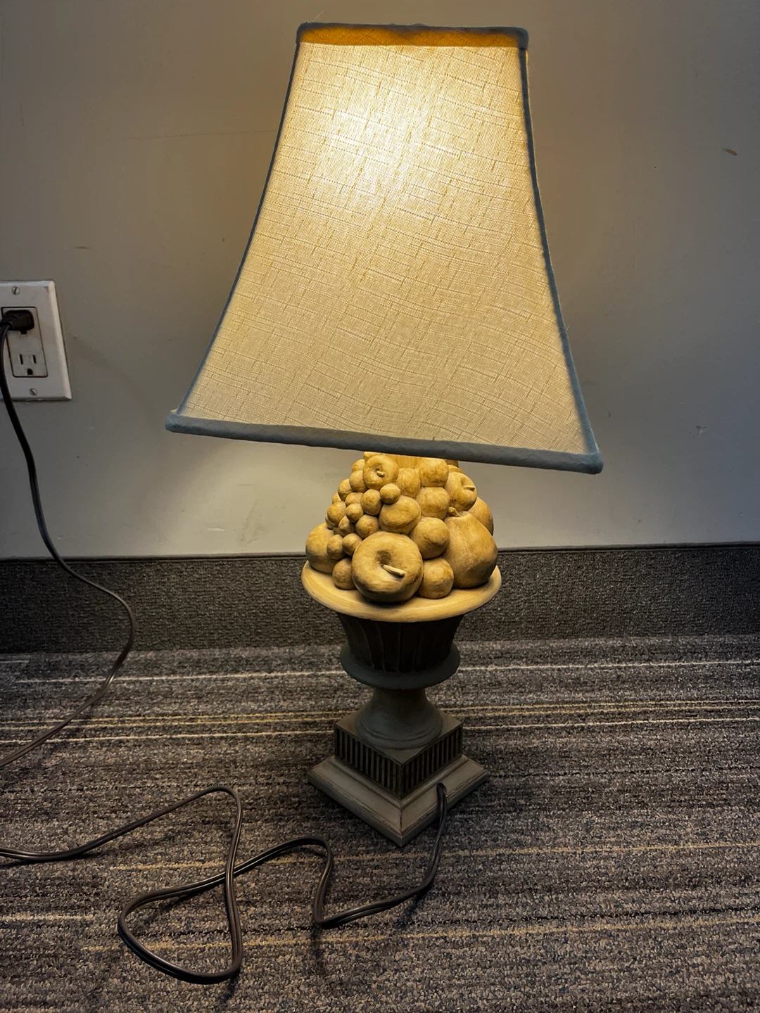 Vintage Fruit Urn Table Lamp