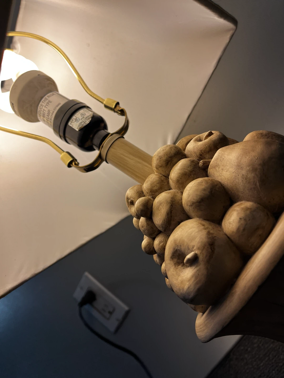 Vintage Fruit Urn Table Lamp - photo 2
