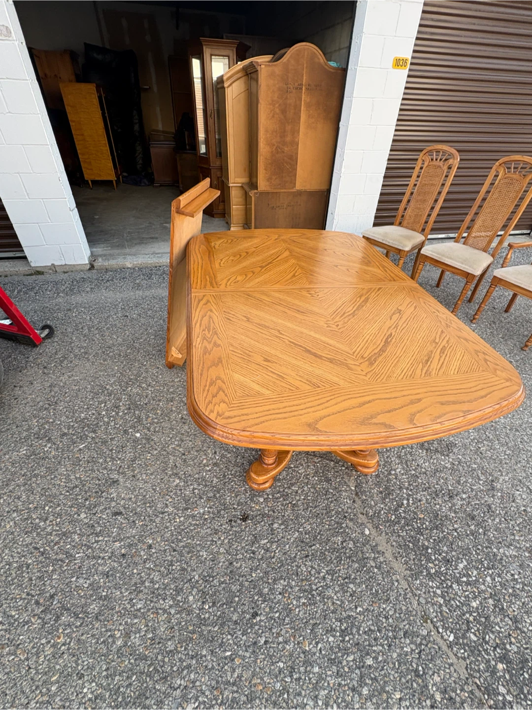 Free delivery used Wooden Dining Table with 6 Chairs - photo 3