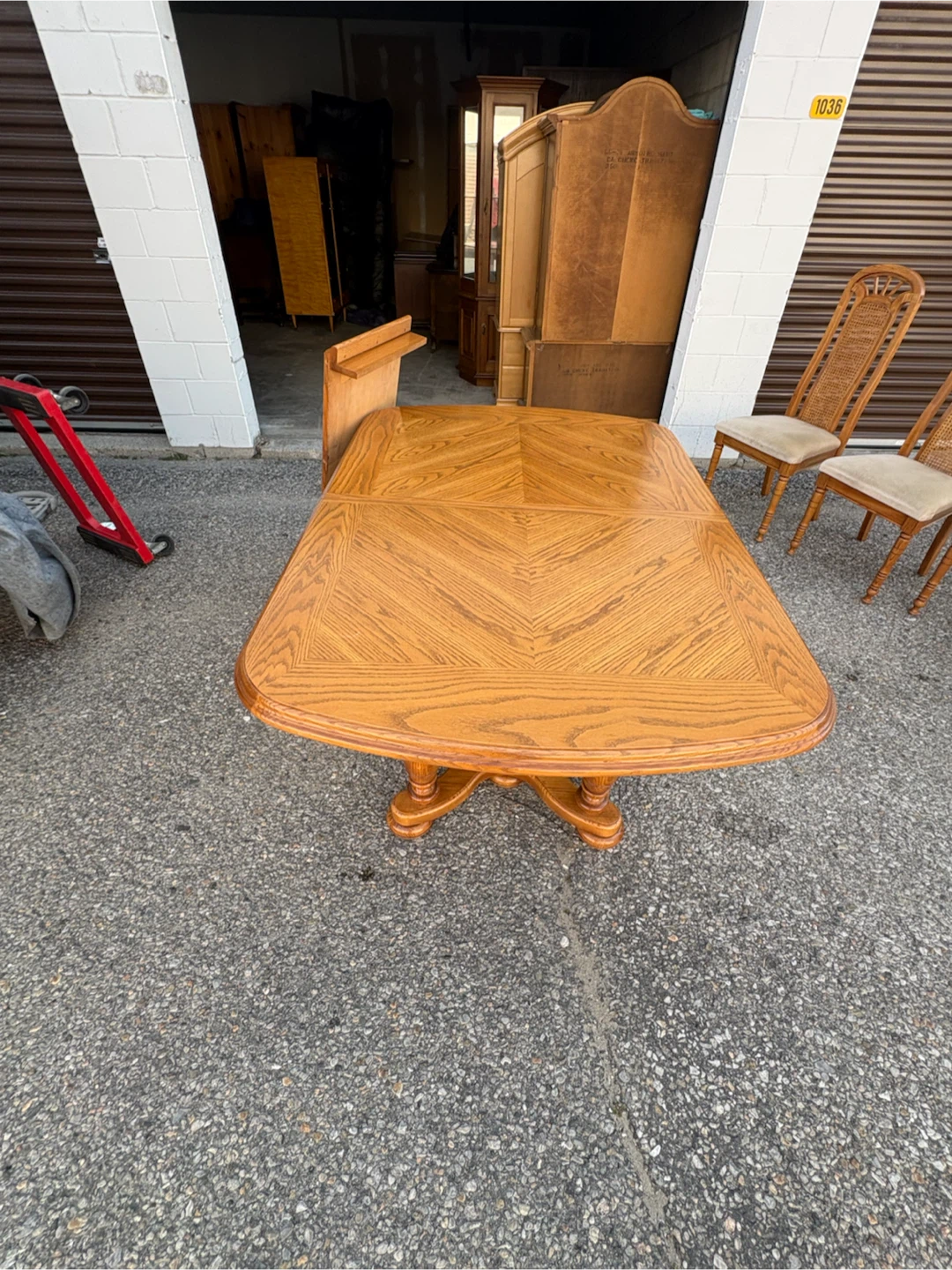 Free delivery used Wooden Dining Table with 6 Chairs - photo 4