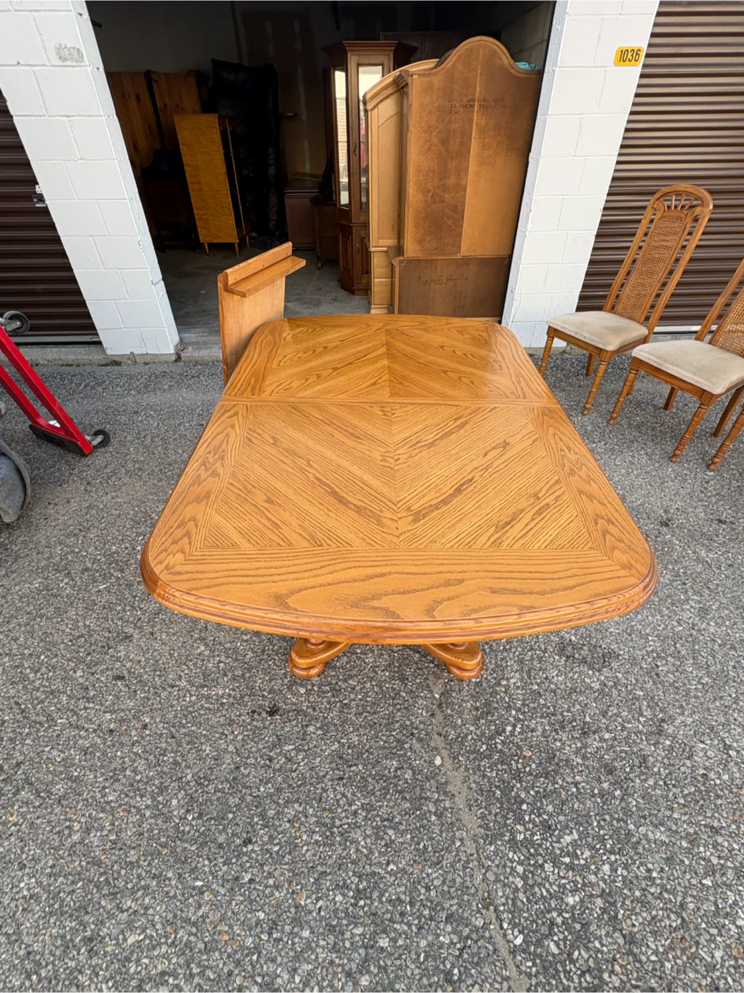 Free delivery used Wooden Dining Table with 6 Chairs - photo 5