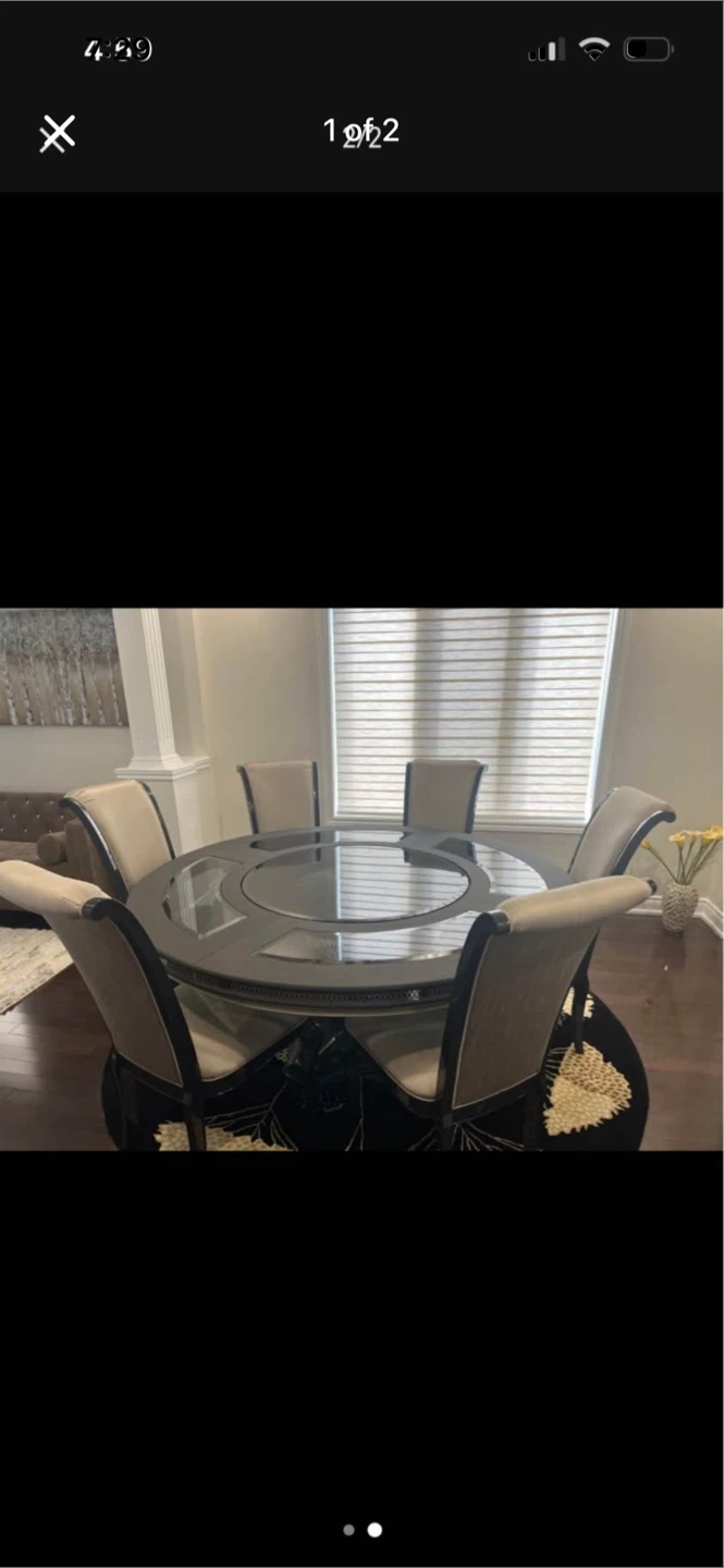 Round Dining Table with 6 Chairs