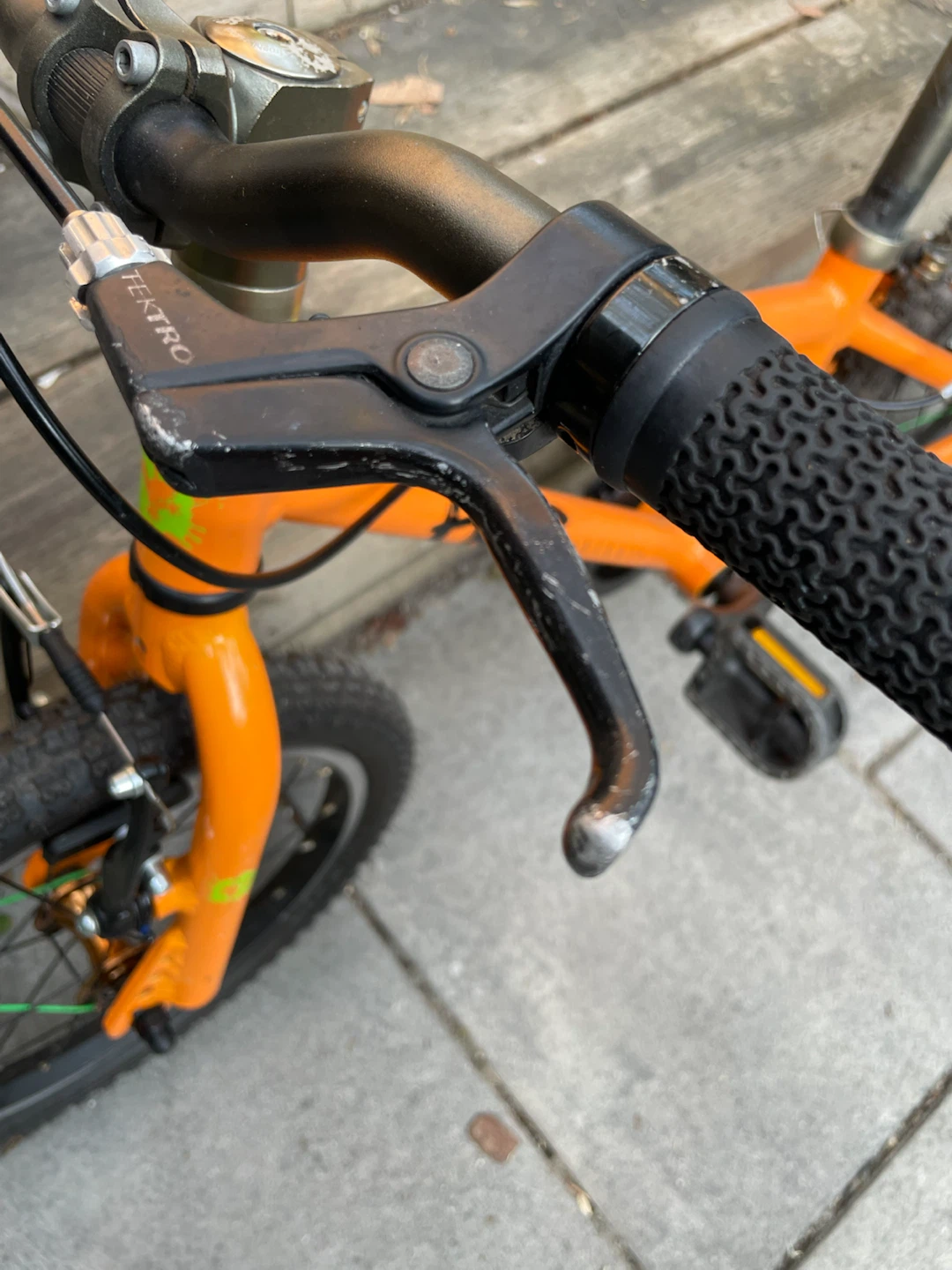 Frog 48 Kids Bike (16 inch wheels). Very good condition, orange. - photo 5