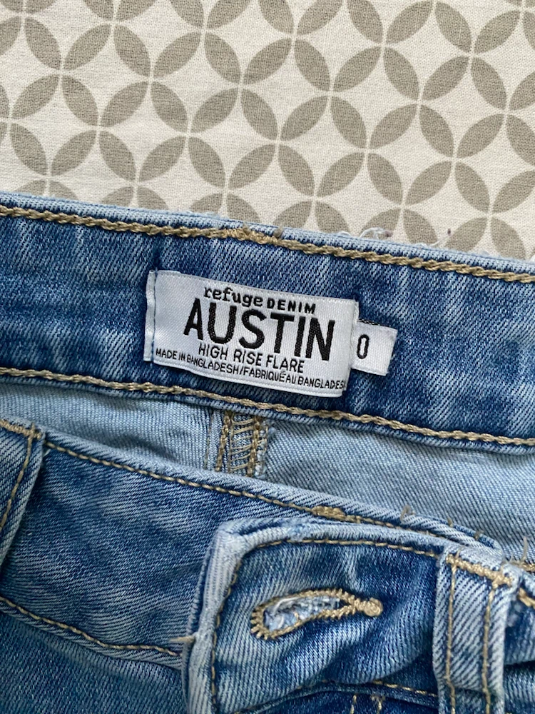 Austin Refuge Denim High Rise Flare Jeans Size 0 - photo 3