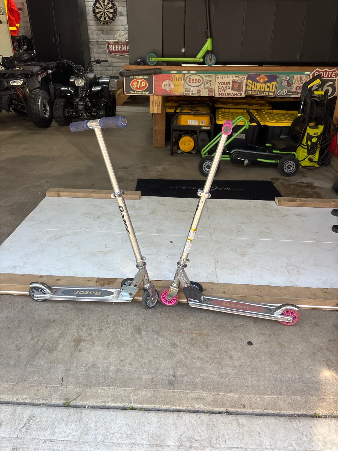 Blue and pink kids razor scooters - photo 5