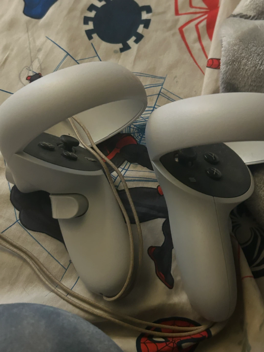 Meta Quest 2 VR Headset (need it gone today) - photo 5