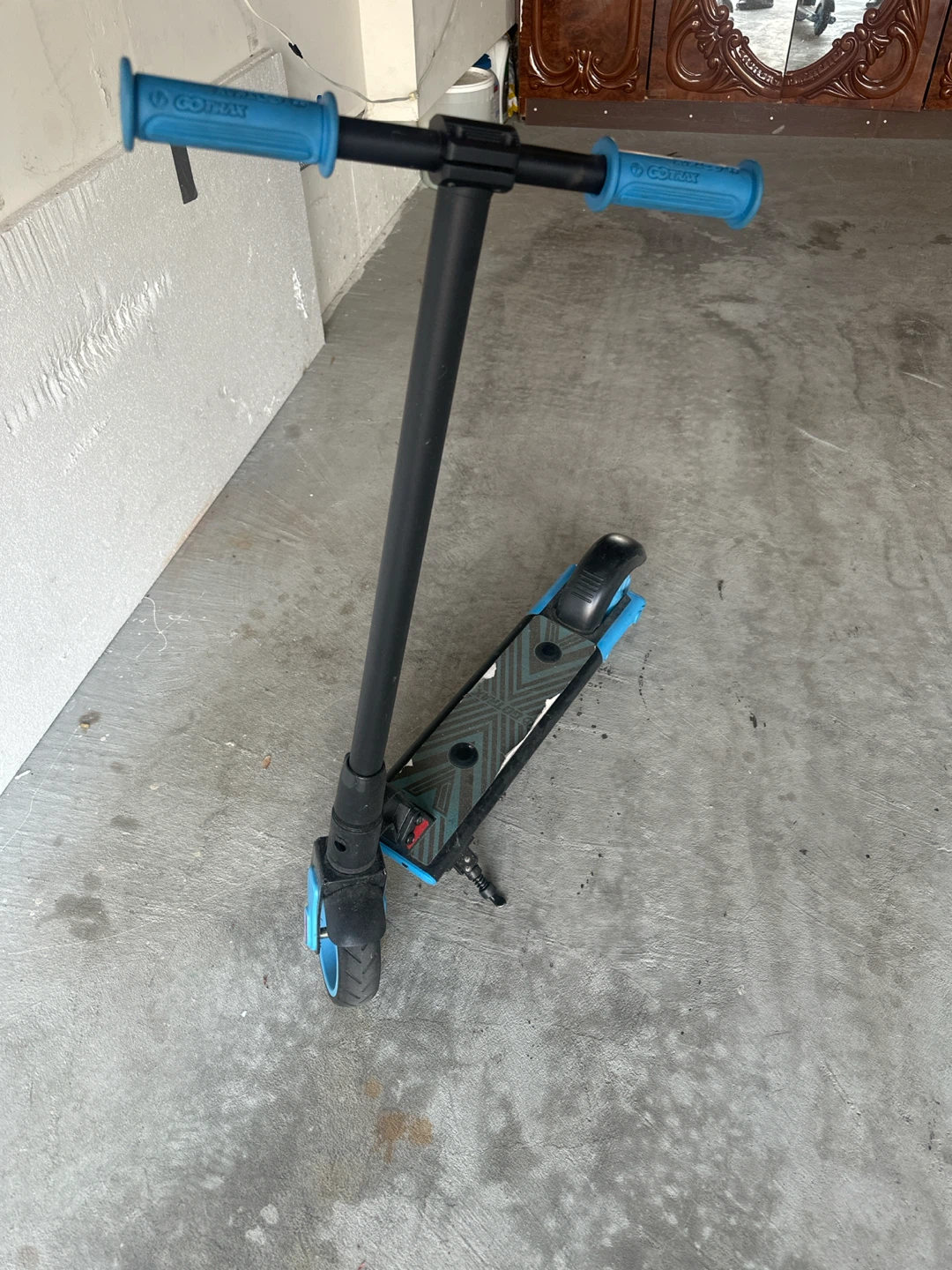 Gotrax Scooter - photo 2
