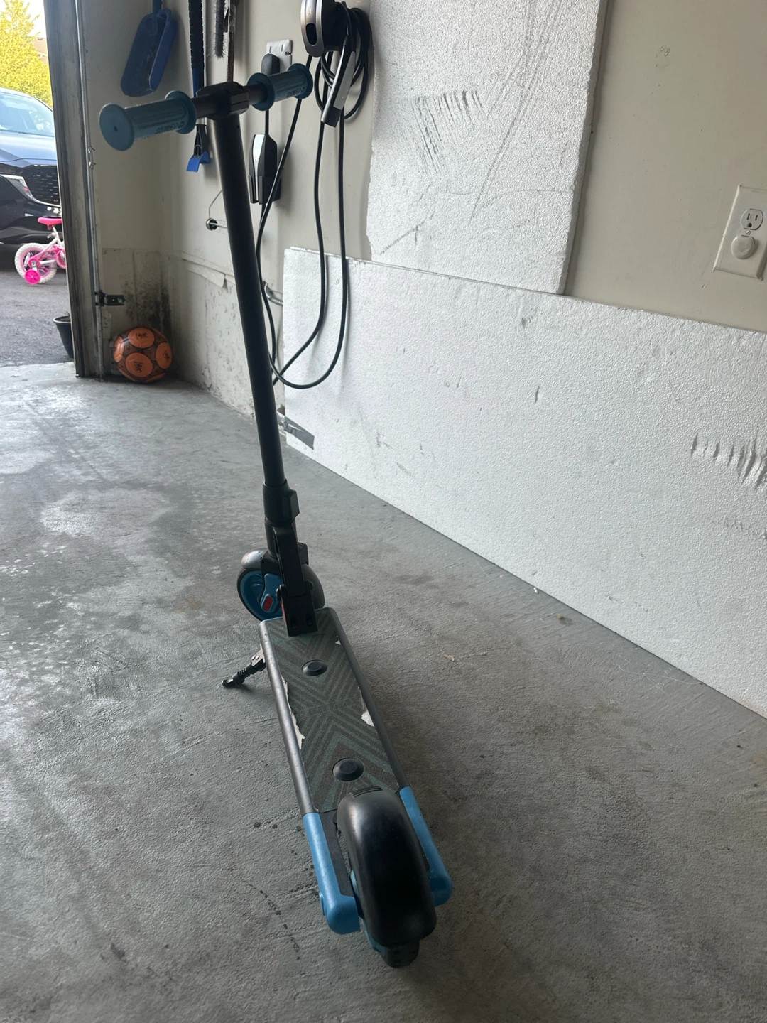 Gotrax Scooter - photo 3