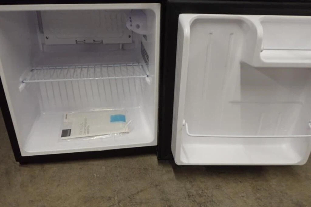 Insignia Small Refrigerator - photo 2