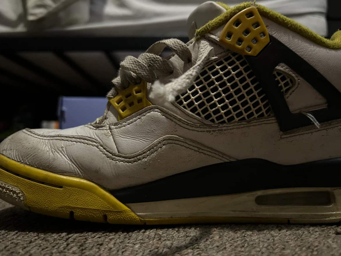 Air Jordan 4 "Lightning" REAL - photo 2