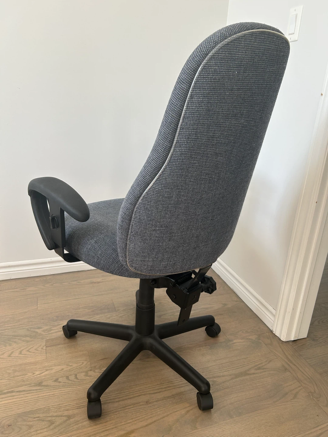 Grey Office Chair - photo 3