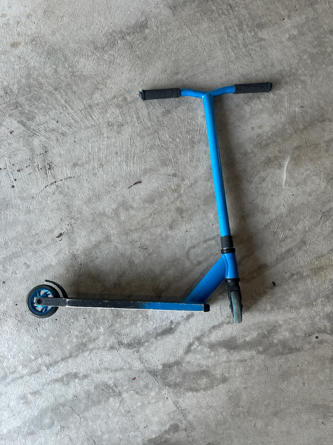 Blue Mad Gear Scooter