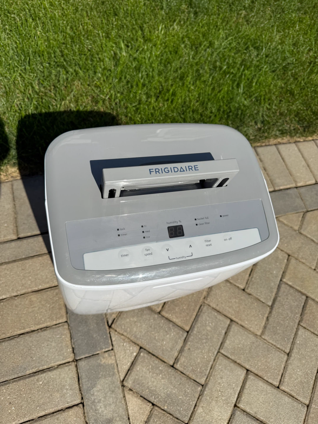 Nice and clean Dehumidifier.$100.00 or best offer. - photo 4