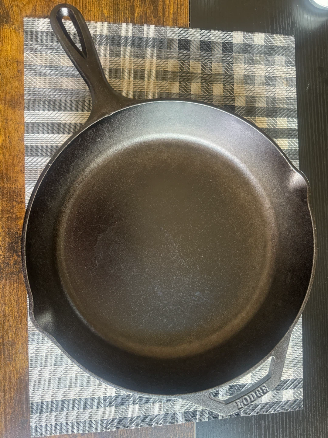 Lodge 10.5 inch Cast Iron Skillet