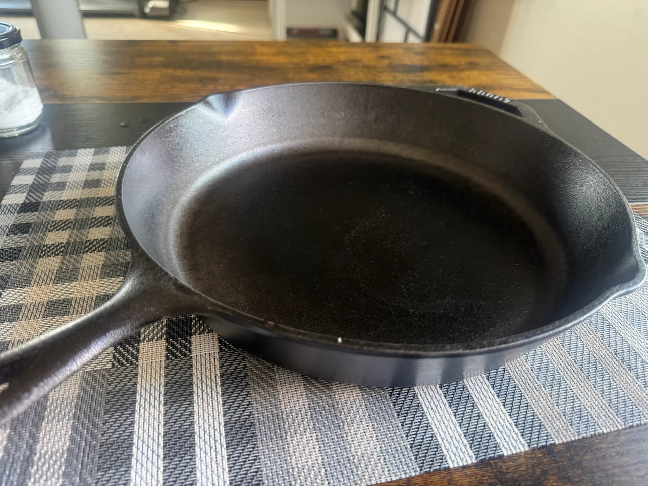 Lodge 10.5 inch Cast Iron Skillet - photo 2