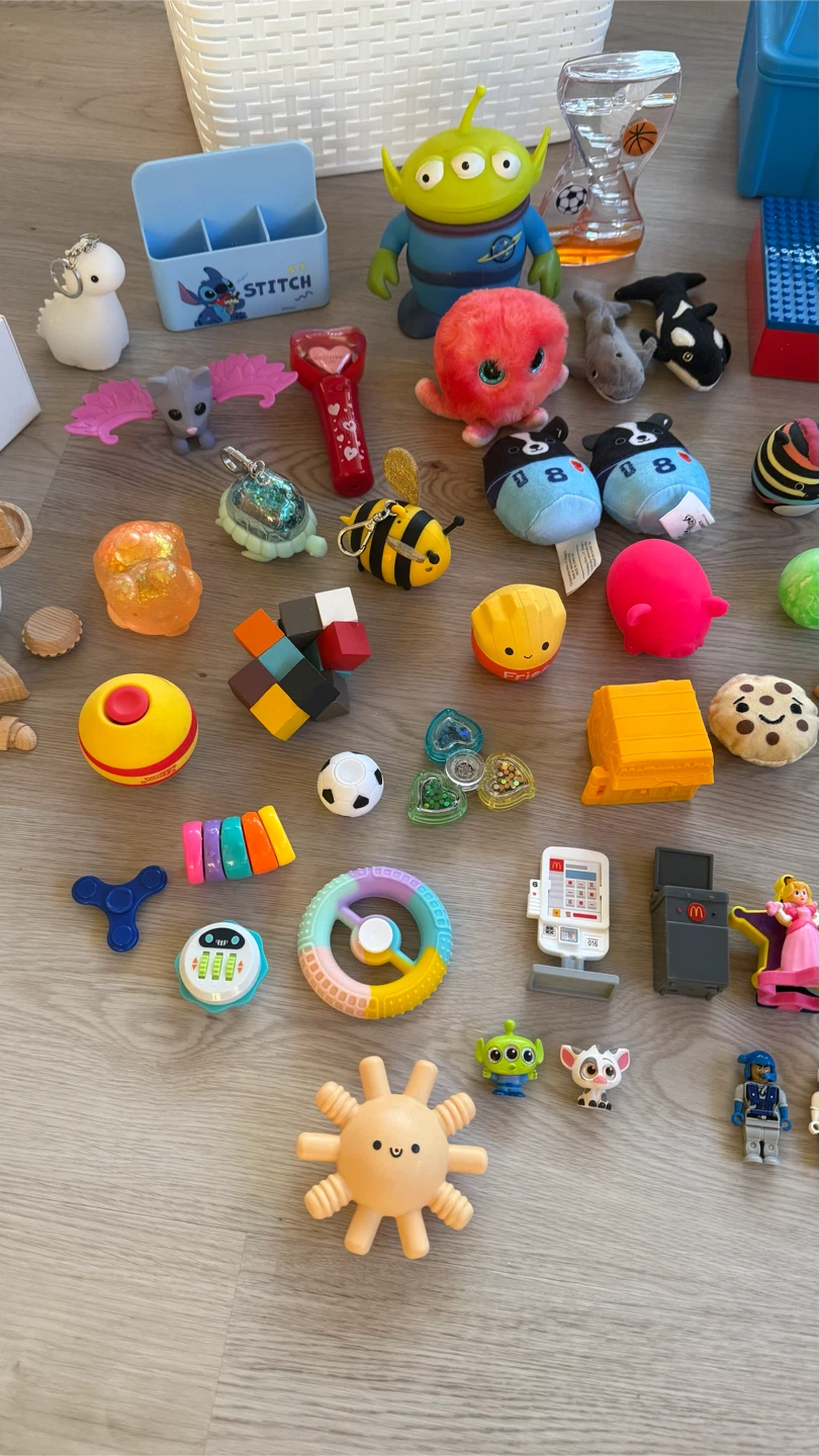 Bundle of toys! - photo 3